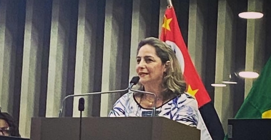 Presidente Rosana Amadeu Silva na entrega do Selo verde Prefeitura de Sertãozinho